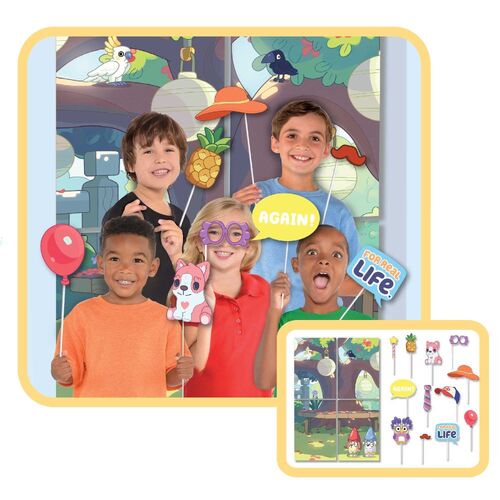 Bluey Giant Scene Setter 4 Piece with 12 Photo Props